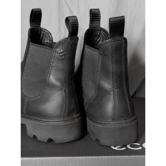 Ecco Grainer Chelsea Boot in Oiled Nubuck in 5/5.5 - Picture 5 of 7
